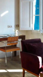 Cabecera suites premium - Habitación 201- Hotel Spa Mas Passamaner
